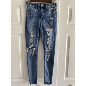 American Eagle Women's 2 Next Level Stretch Skinny Jean Distressed Denim‎